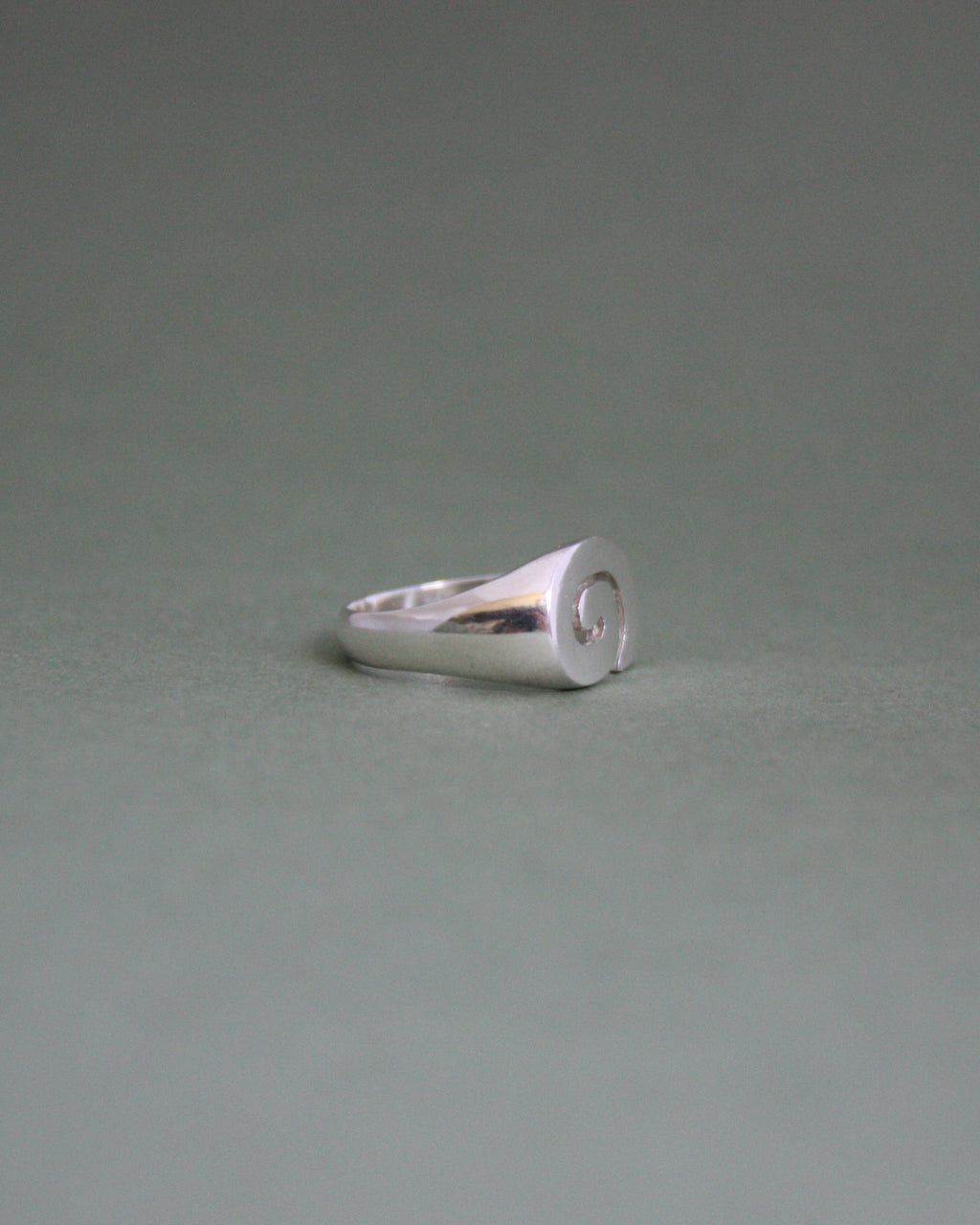 Spiral Signet P