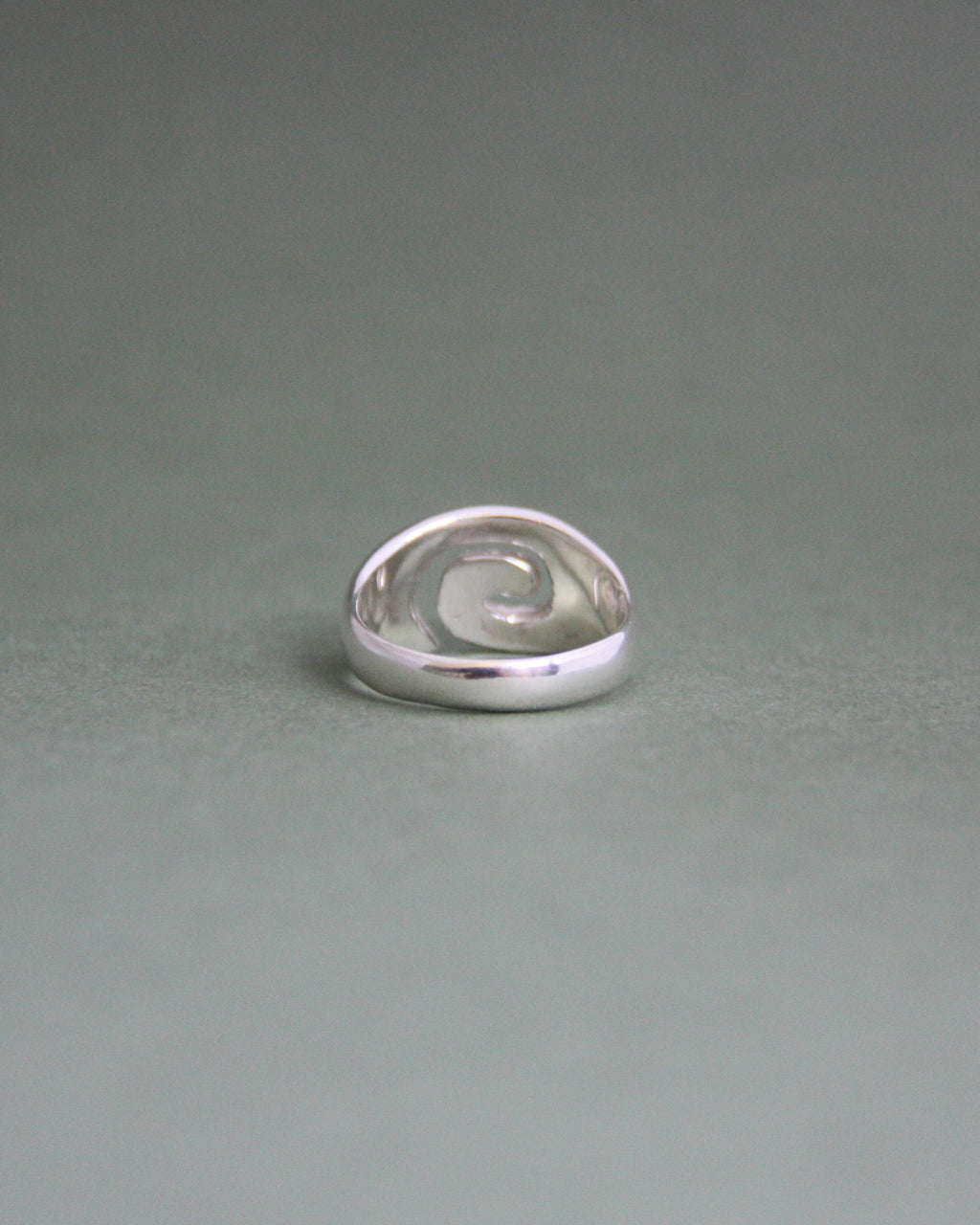 Spiral Signet P