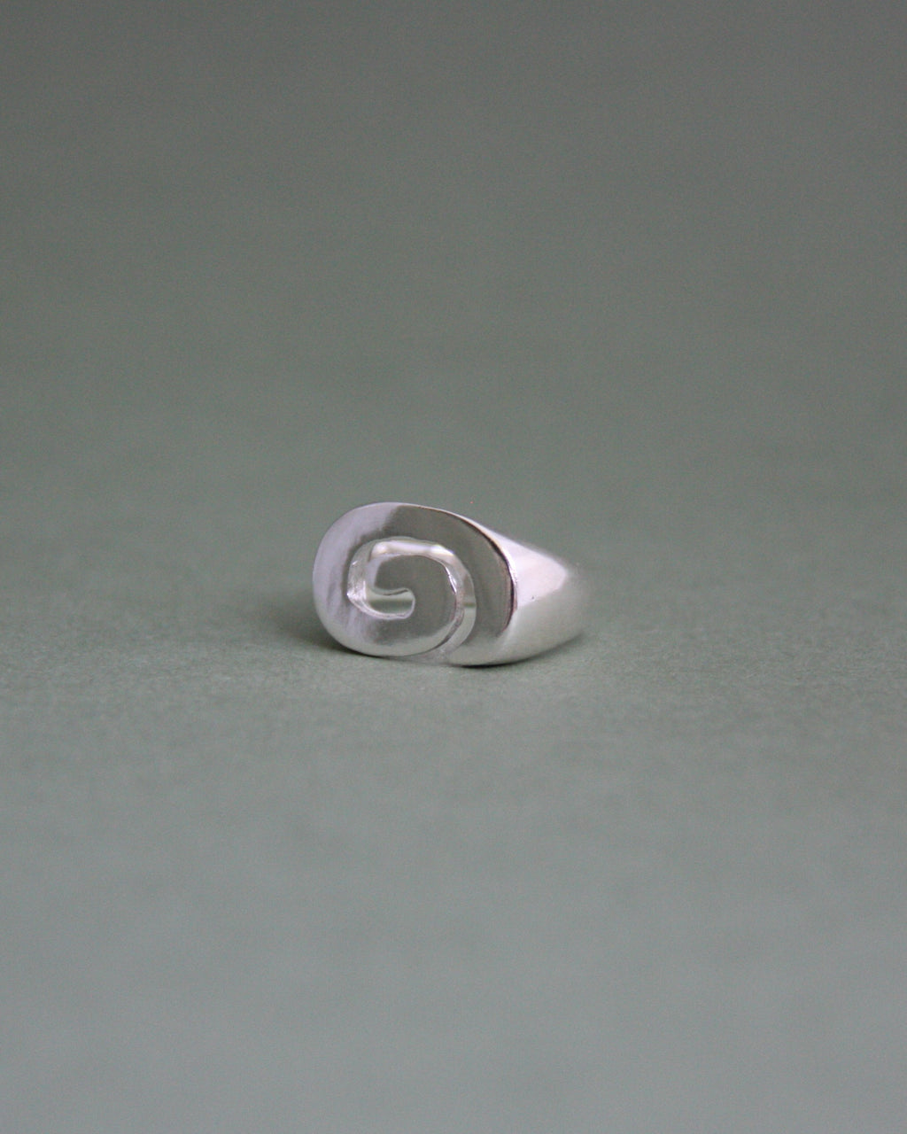 Spiral Signet J 1/2
