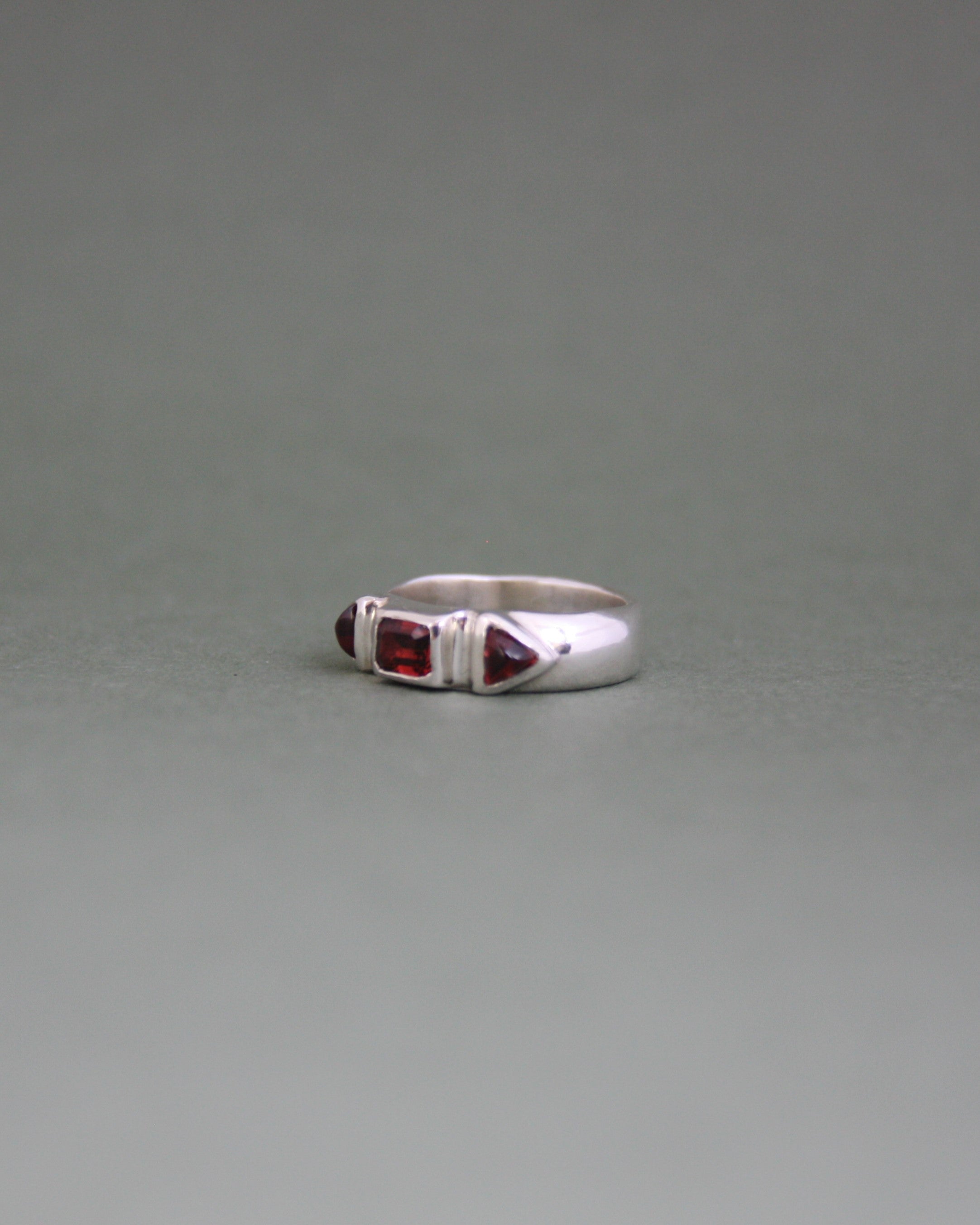 Point Me In The Right Direction Ring K 1/2