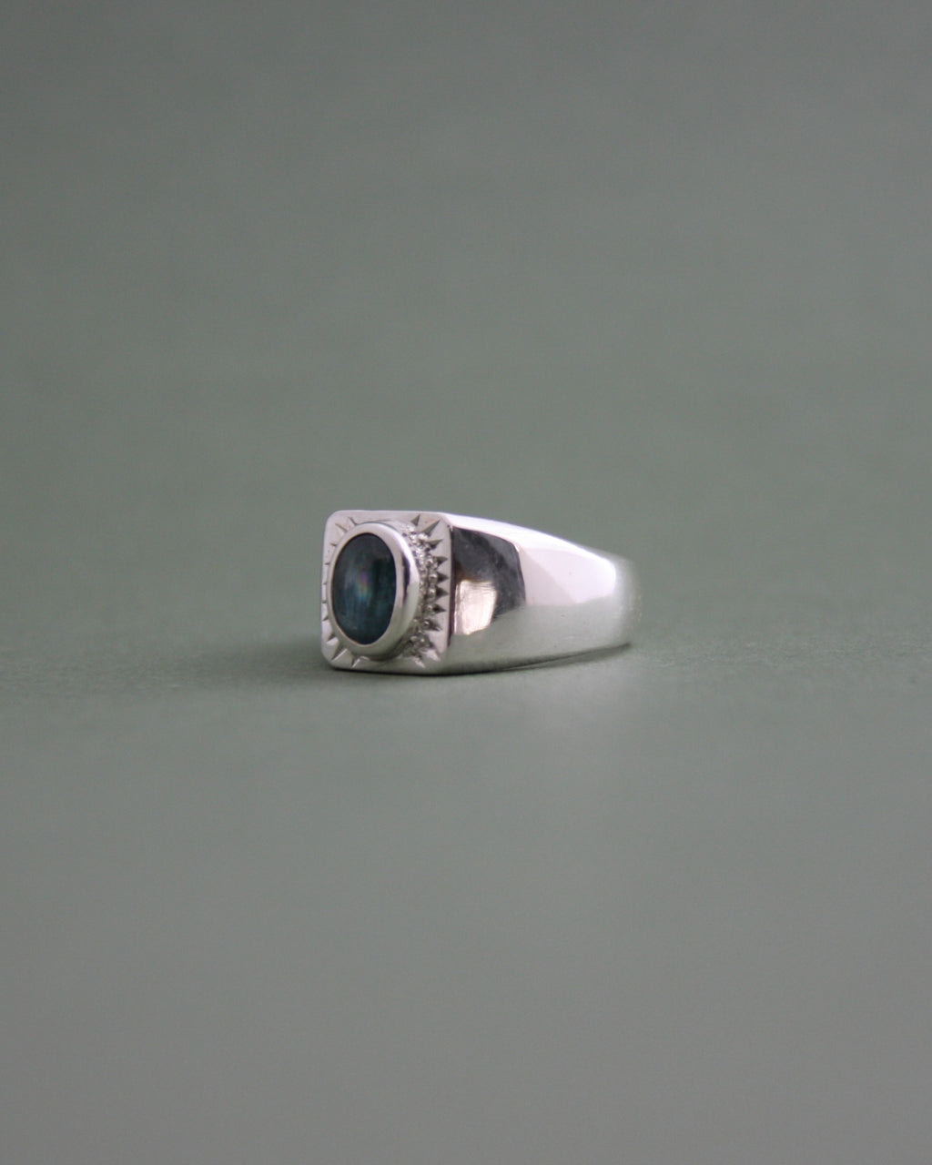 Kyanite Celestial Ring P 1/2