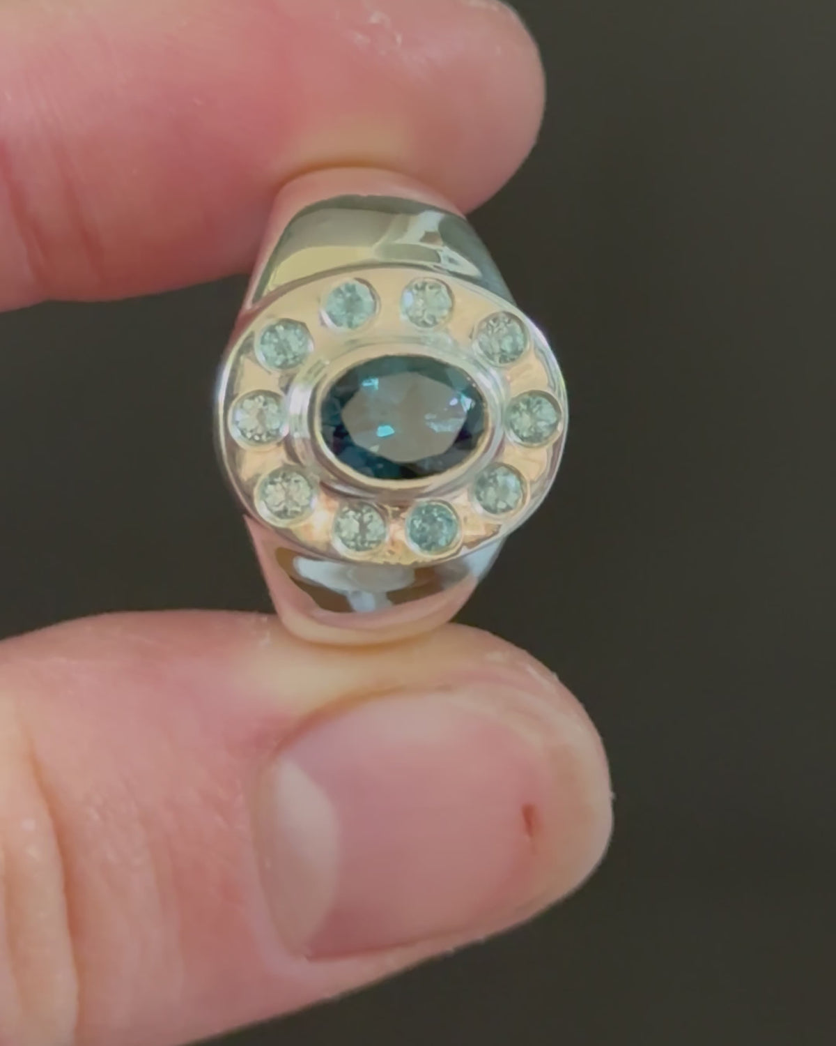 Sundial Ring Q 1/2